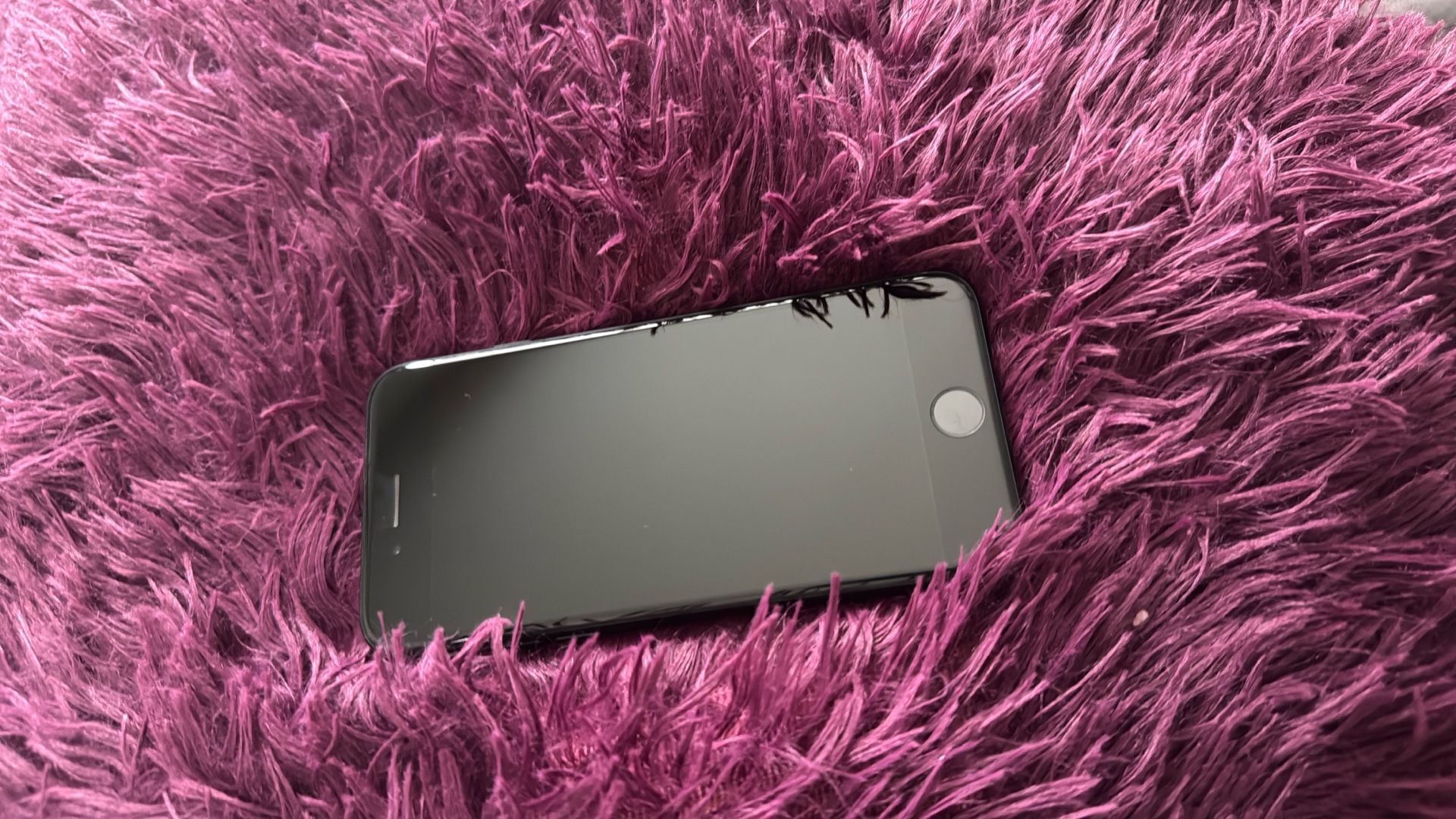 Unlocked iPhone SE 3rd Gen