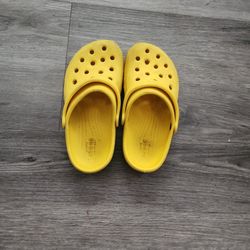 Kids Crocs Size 12 $7 