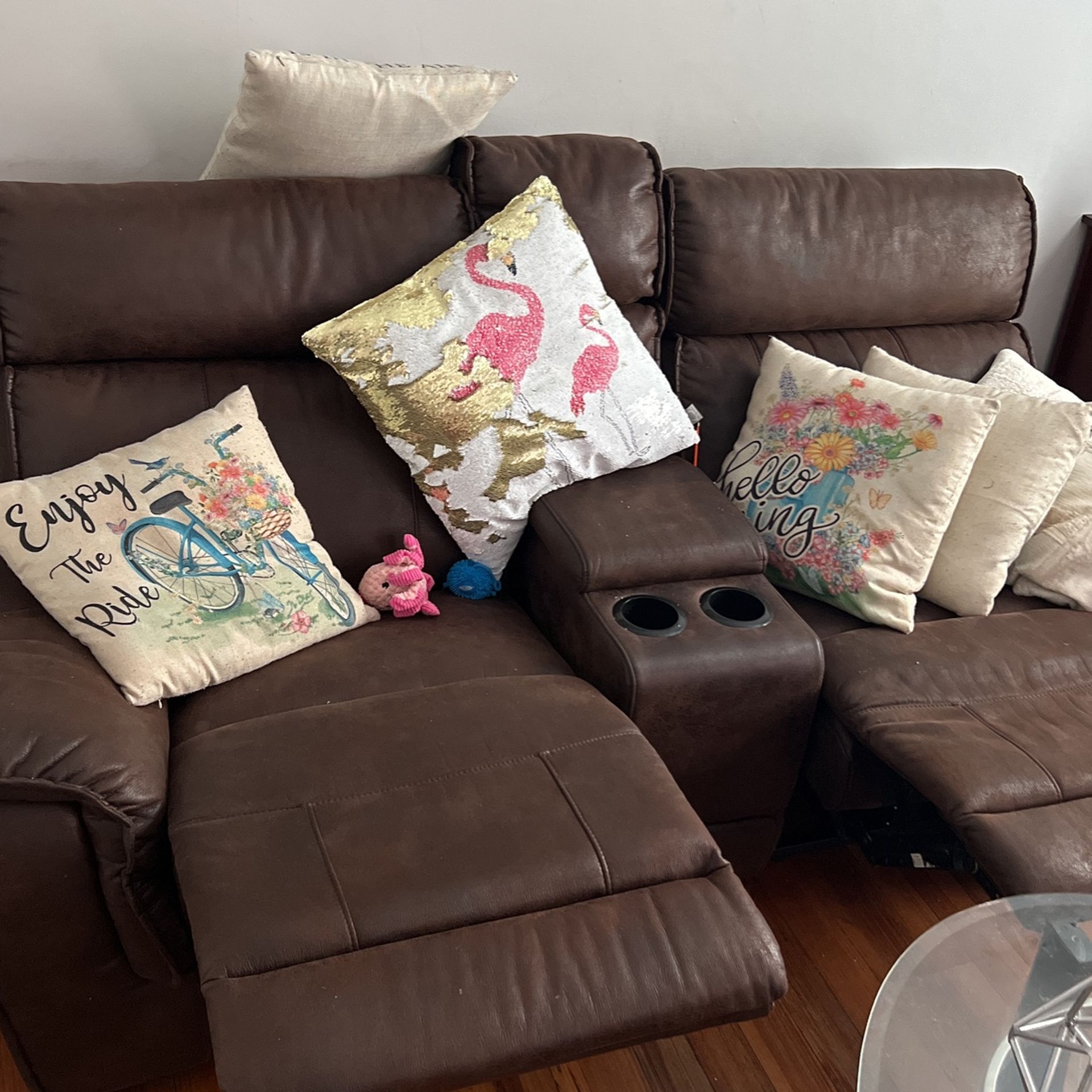 Couch Reclines