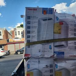 New Toshiba 12000btu Portable AC