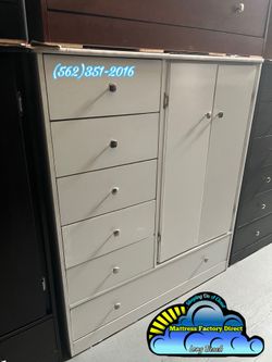 White Pacoima closet wardrobe dresser ropero armoire Nuevo new