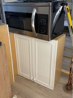 Upper cabinets and corner cabinets