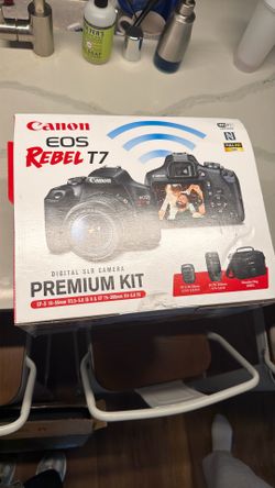 Cannon Eos Rebel T7
