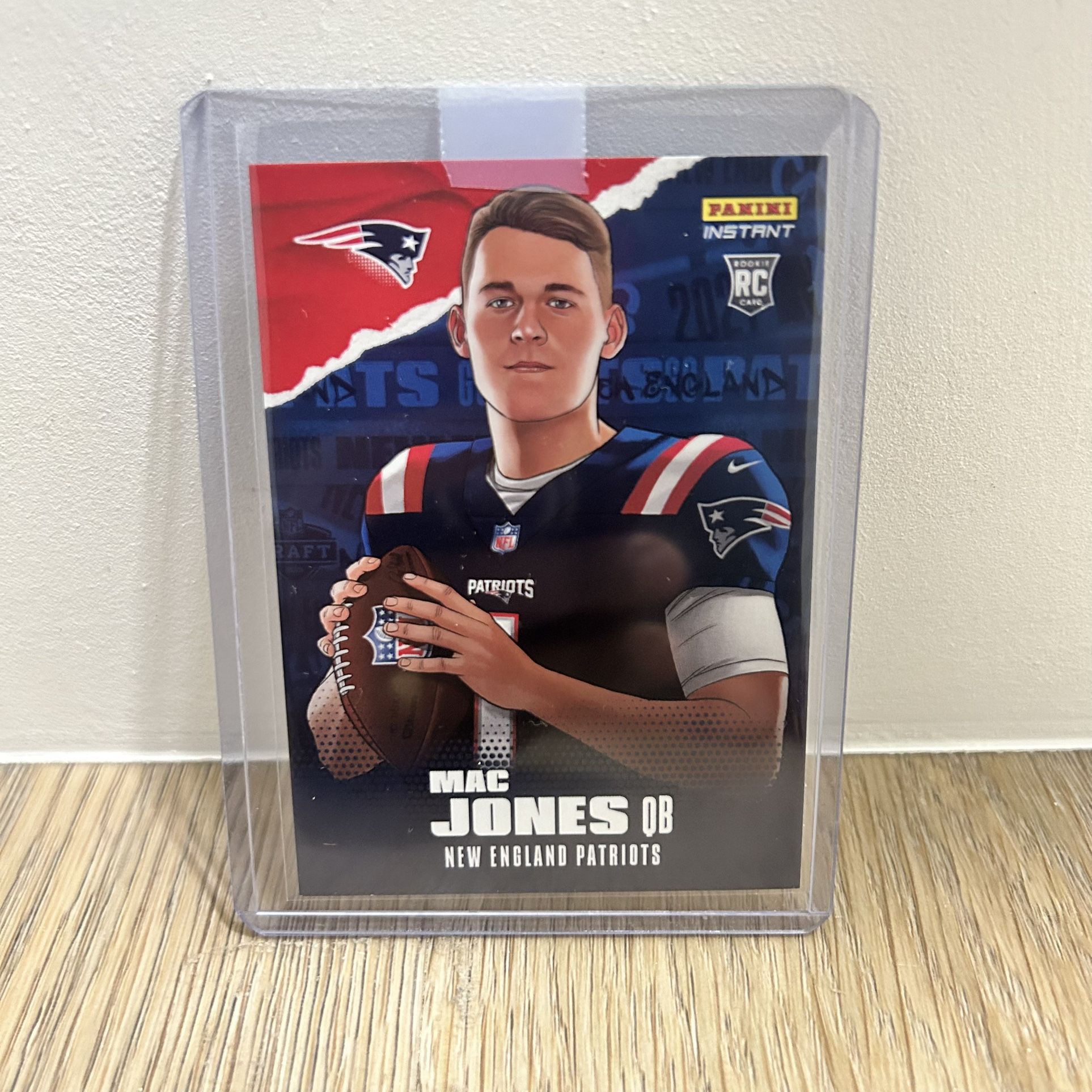 2021 Panini Instant ILLUSTRATION SERIES MAC JONES RC ROOKIE NEW ENGLAND PATRIOTS Football Sports Card