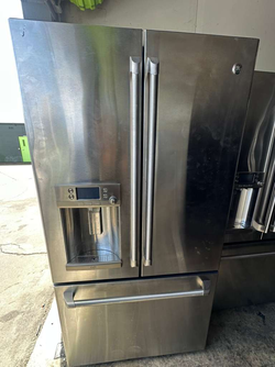 GE French Door Fridge – Stainless, Ice & Water Dispenser
