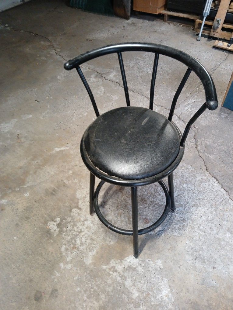 Black Swivel Bar Stool 