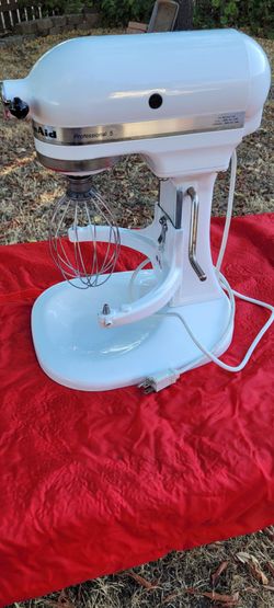 KitcheAid Professional 5 Stand Mixer w lift