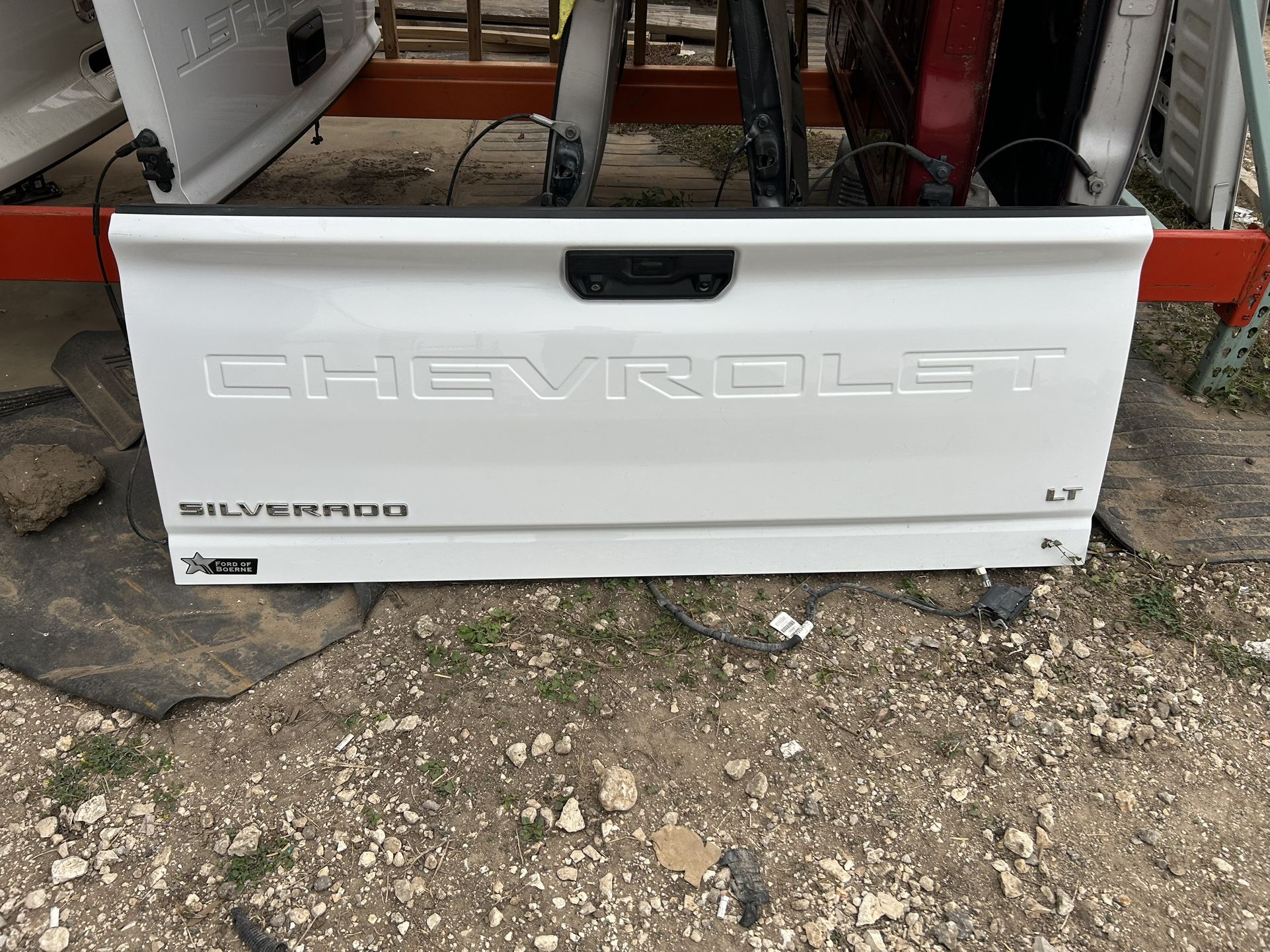 2020-2024 Chevrolet Silverado HD tailgate OEM