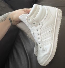 Adidas classic 