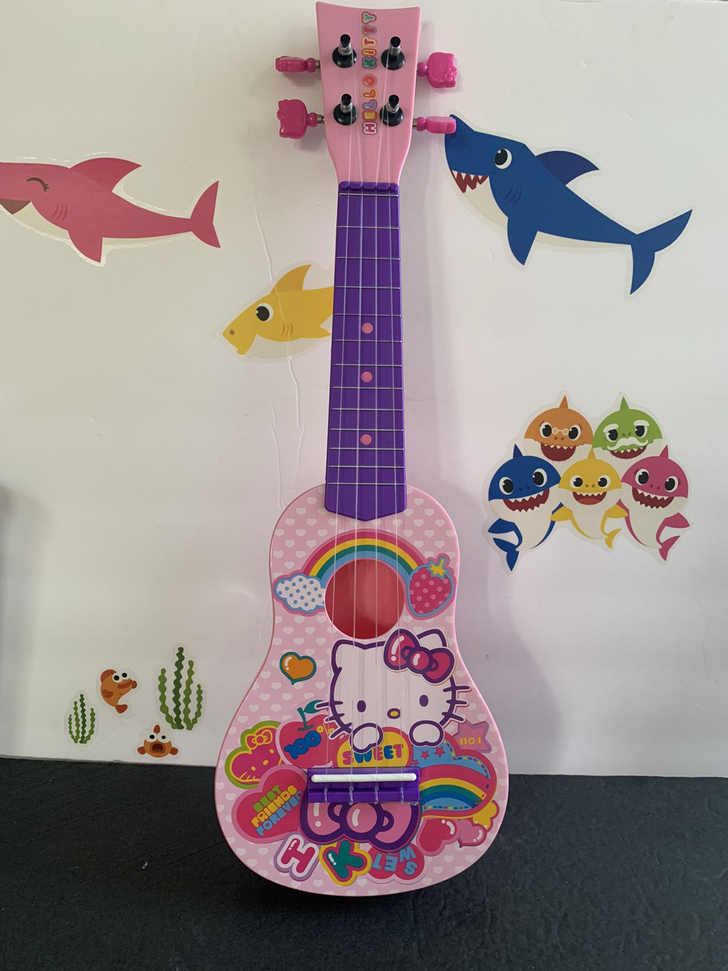 HELLO KITTY ACOUSTIC GUITAR FOR KIDS! 20 INCHES! Excellent Condition 