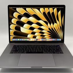 2019 15” MacBook Pro 16GB 512GB AMD 555X