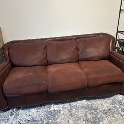 Couch With Pull Out Bed 