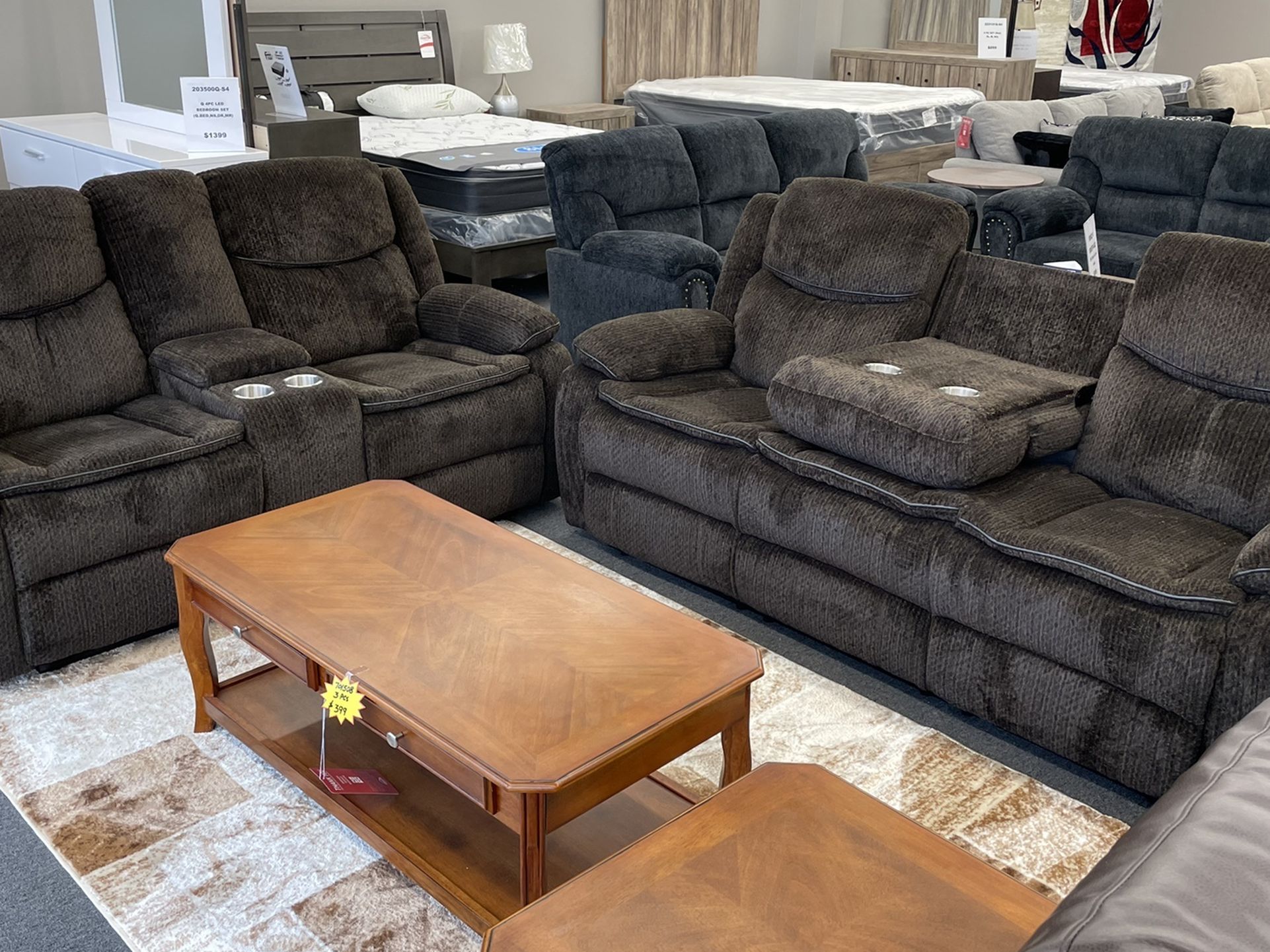 Comfy 2 Pc Reclining Sofa & Love Seat!