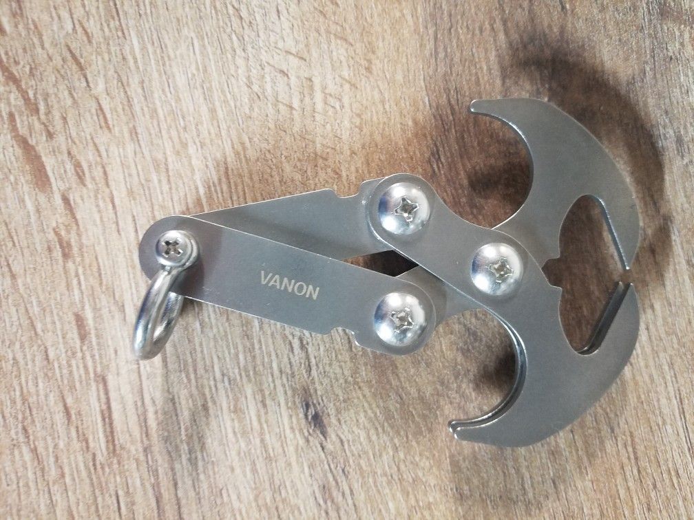 Stainless Steel Gravity Hook/ Bat Gear Tie For Climbing