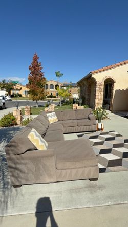 🩶FREE LOCAL DELIVERY! CUTE MODERN U SHAPED SECTIONAL!