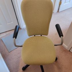 Comfortable Office Chair 