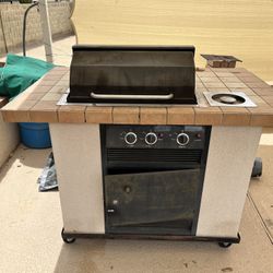 BBQ Rolling Island Grill