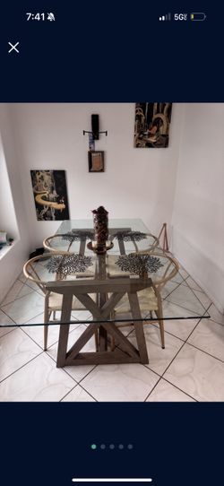 Dining set Table and 4 chairs