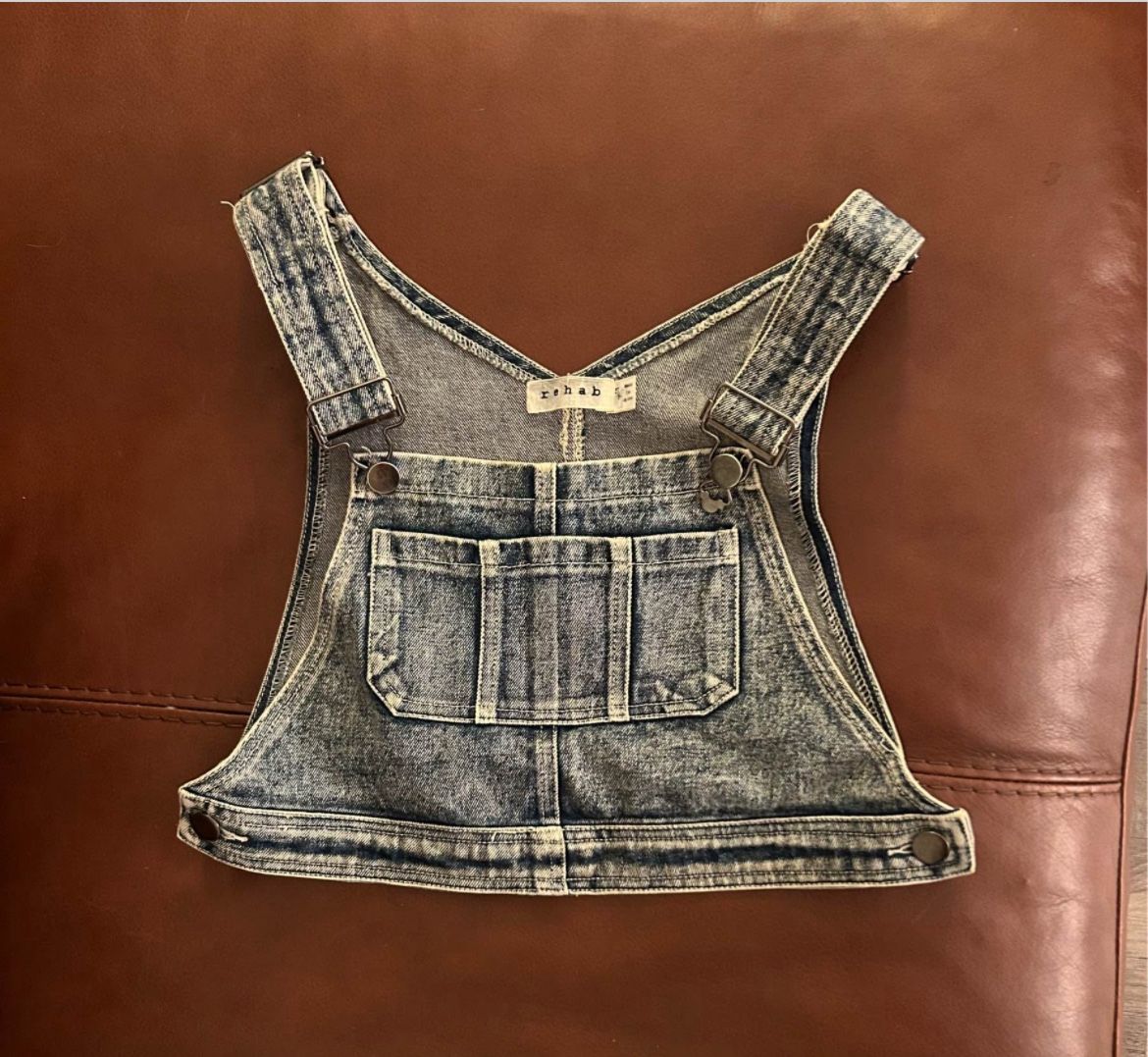 Rehab: Crop top overalls🌻