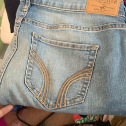 Hollister  Size 3 Small 