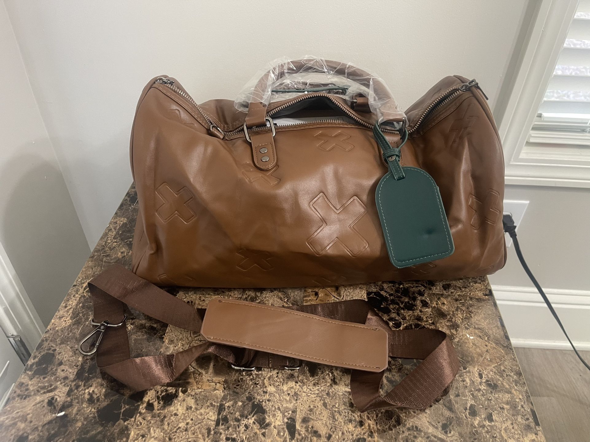 BROWN Stylish Duffel Bag ๐ผ