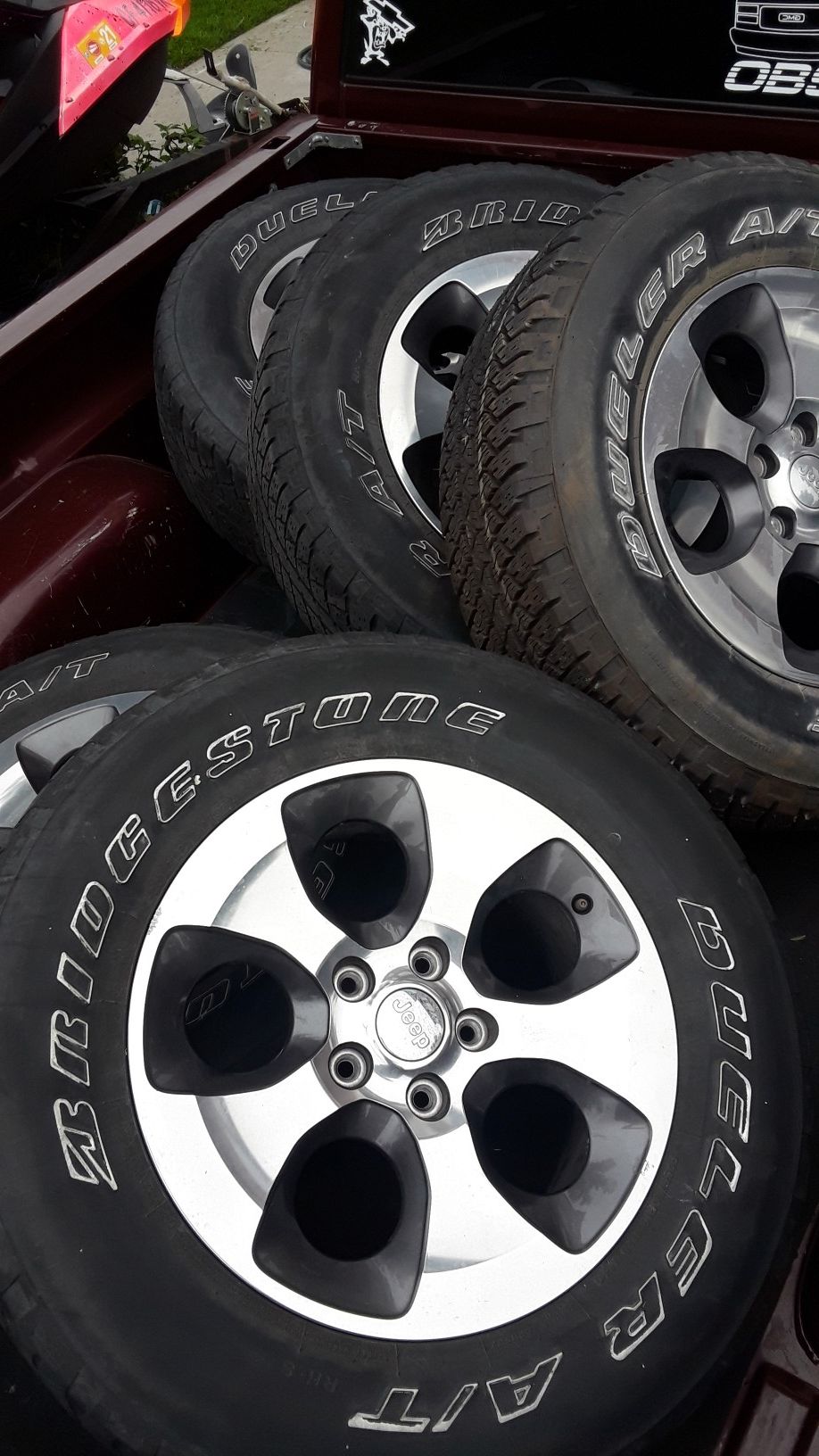 Jeep wrangler Sahara wheels