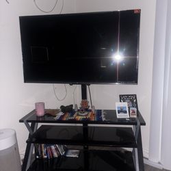 Roku Tv & Stand