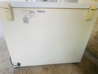 MINI FREZER  CLEAN CONDITION