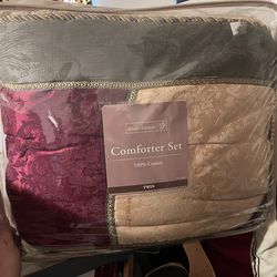 Twin comforter set