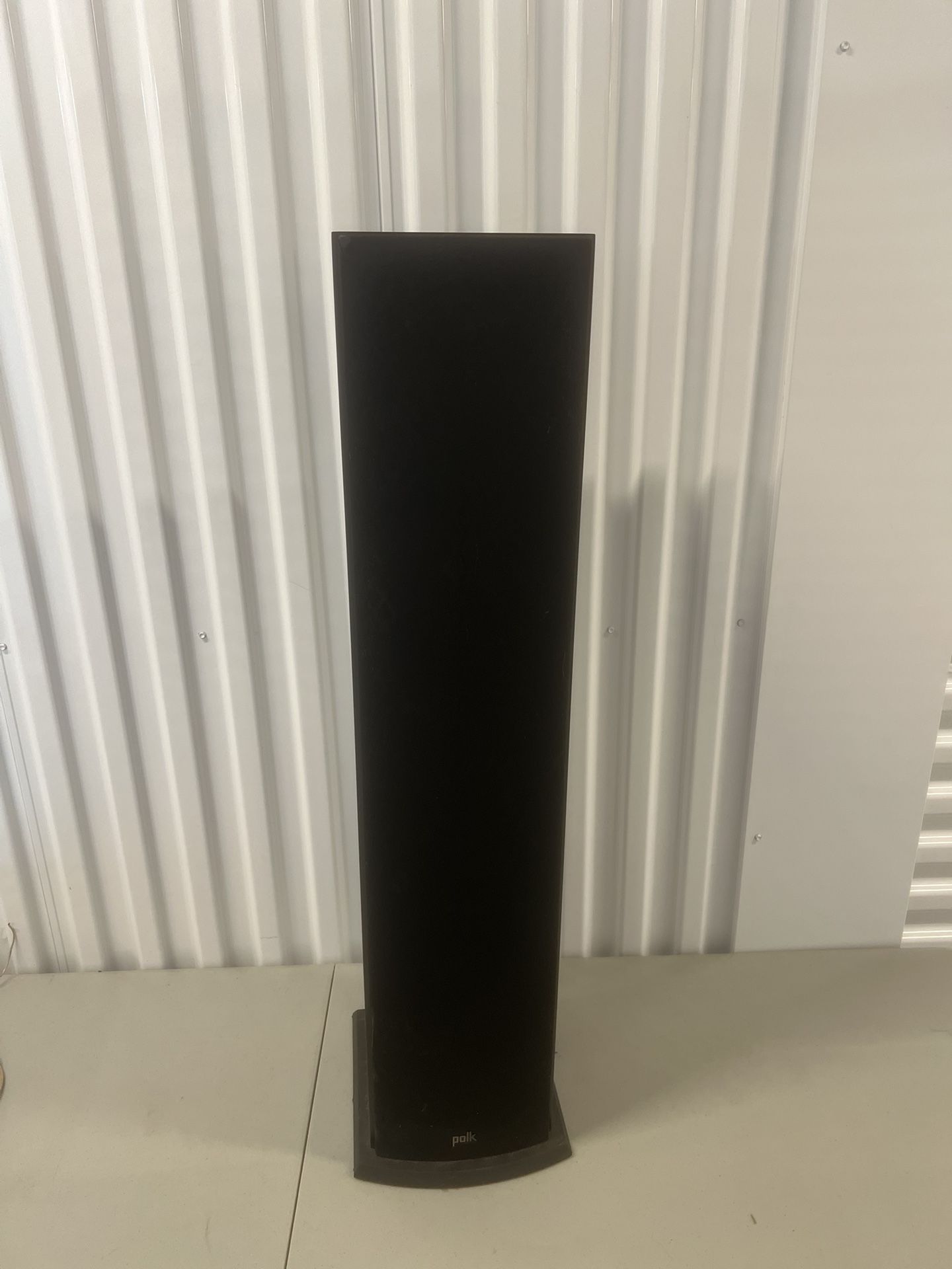 Polk Audio T50 Tower Floor Speaker Fully Functional. Used in good condition with some minor cosmetic blemishes. These blemishes are in the form of som