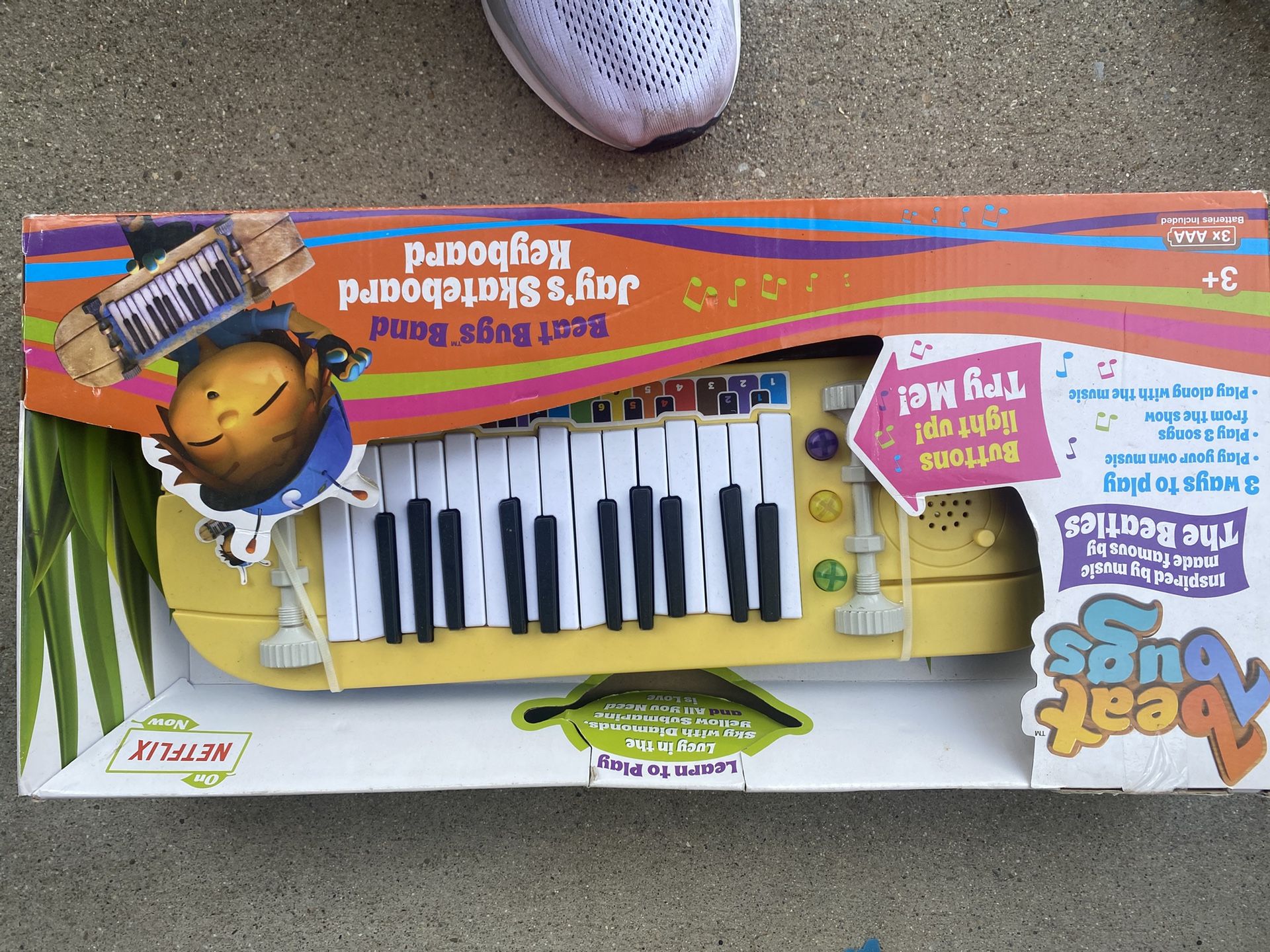 Child’s piano toy brand new