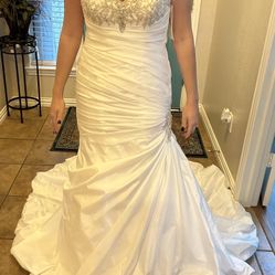 Wedding dress