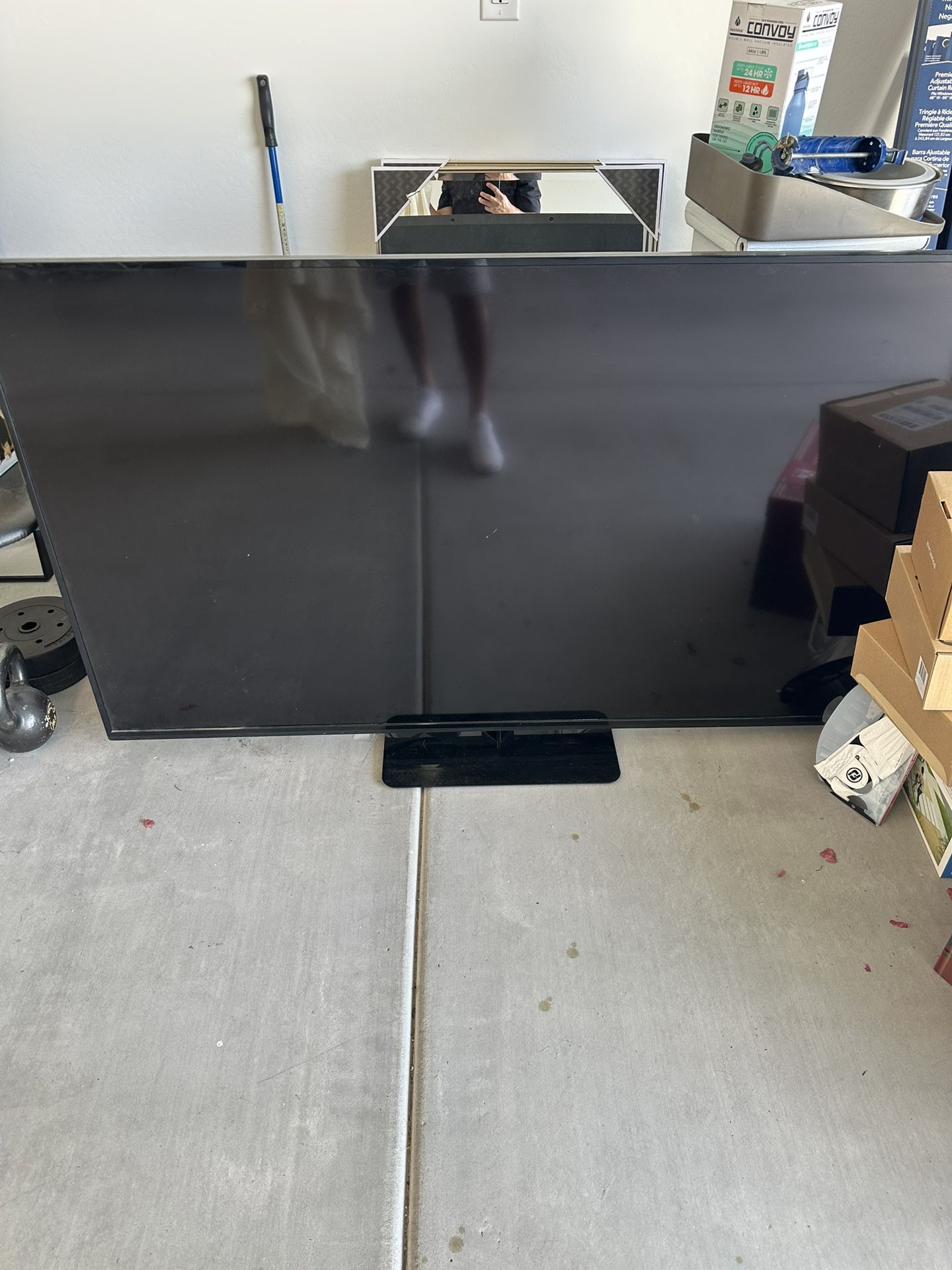 Vizio 72in SEMI smart Tv