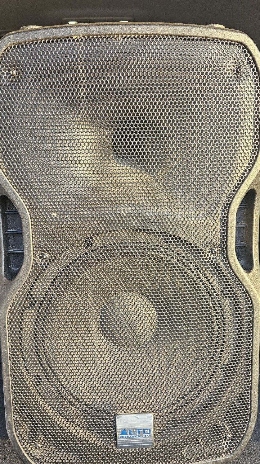 Alto Powered Speaker