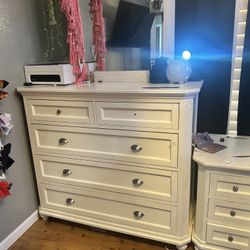 Large Dresser And Matching Night Stand 
