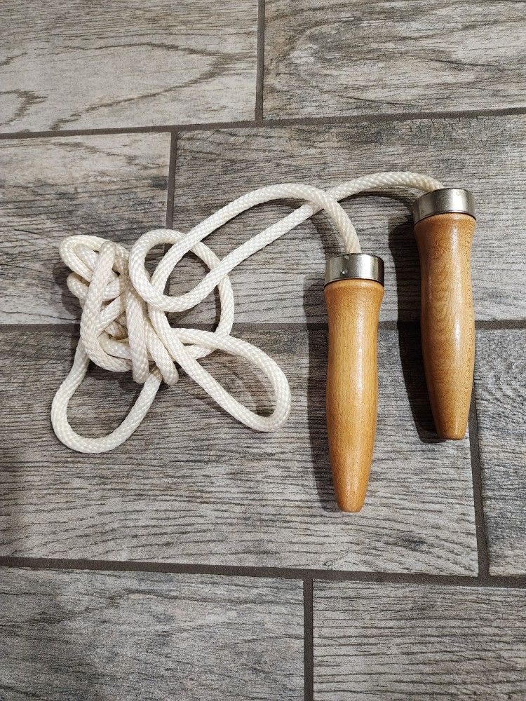 Nylon jump rope with wood handles - Made in USA