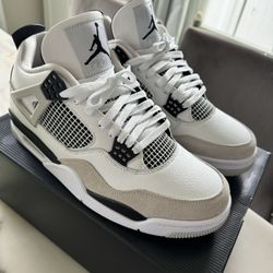 Jordan 4 Military black