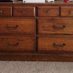 Solid Wood Dressing Table With Mirror 