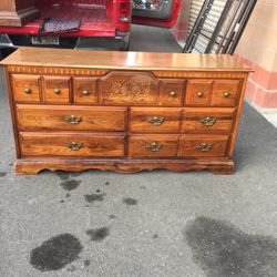 🎄BEAUTIFUL DRESSER / 7DRAWER-SOLID WOOD 🎄