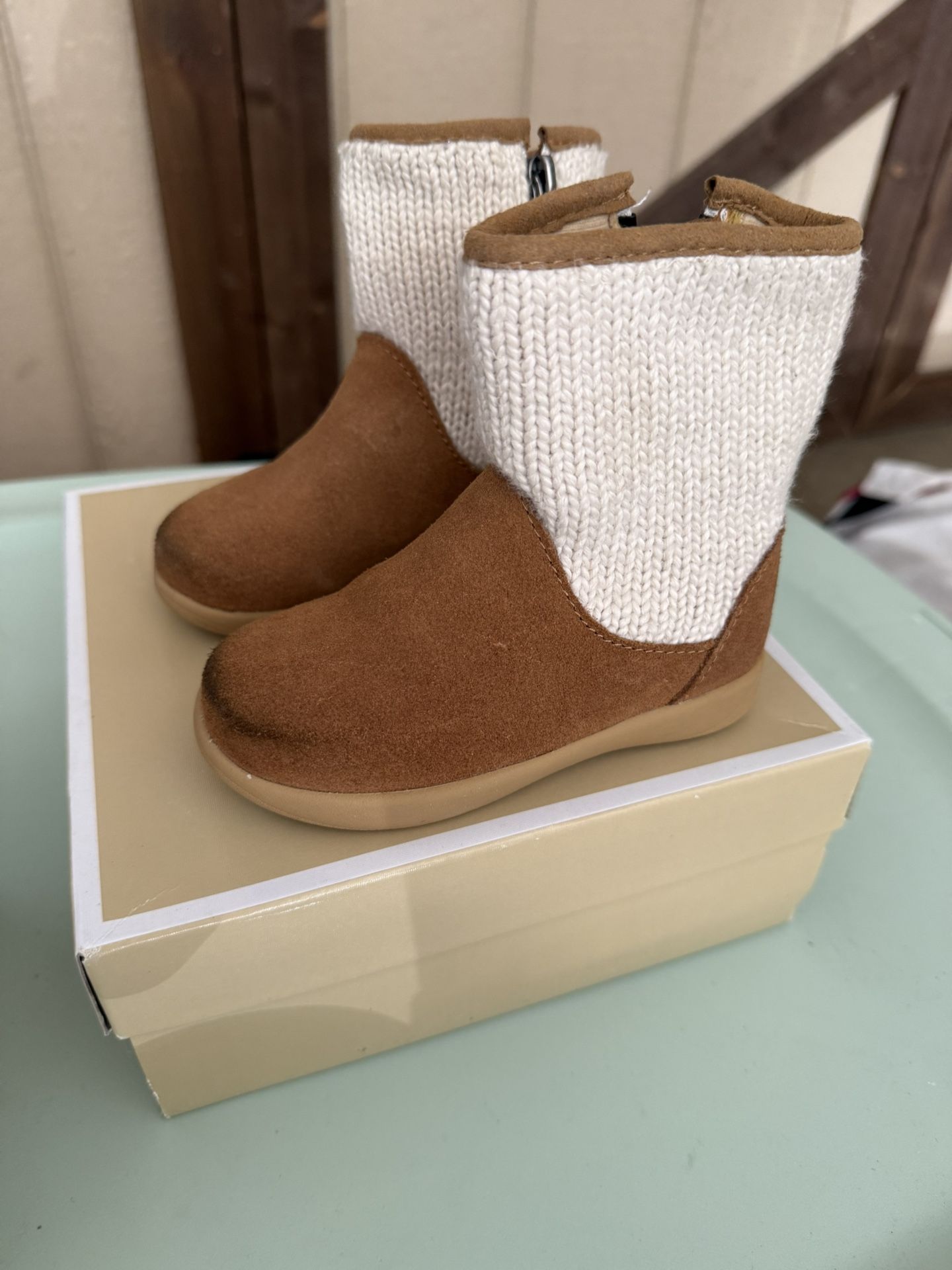 UGG boots infant girls size 6