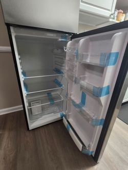 💥 MOVING OUT SALE! Brand New Mini Fridge +Top Freezer ❄️