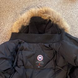 Women’s Medium Canada Goose Parka