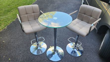 40" glass bar table and two adjustable height
