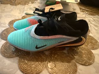 Phantom cleats