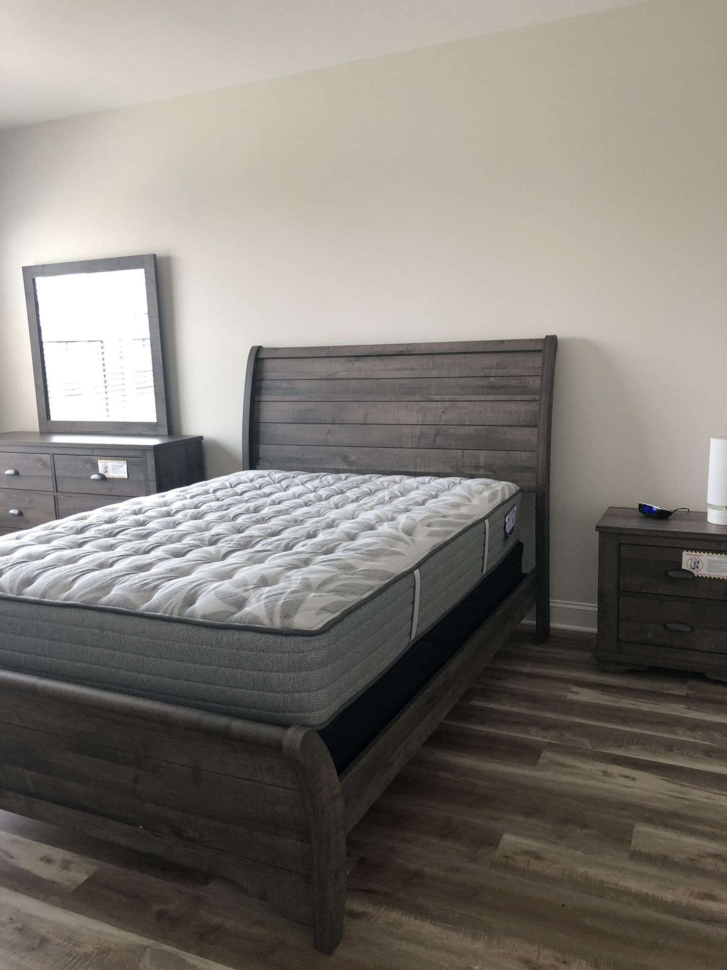 4 Piece Bedroom Set