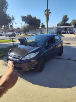 2013 Ford fiesta