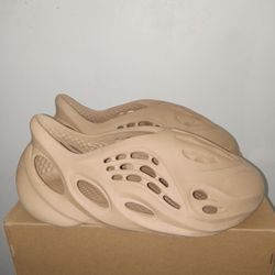 Adidas Yeezy Foamrunner Men Size 12