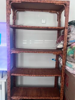 Wicker shelf