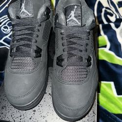 Jordan 4s  Black Cat
