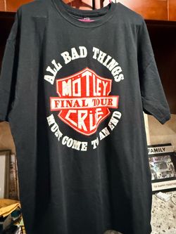 Motley Crew concert tshirt
